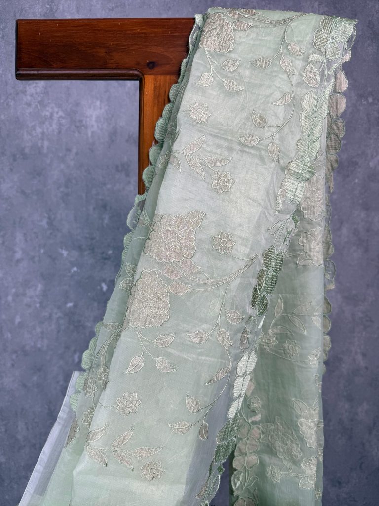 ORGANZA TISSUE APPLIQUE EMBROIDERY SAREE - Image 2