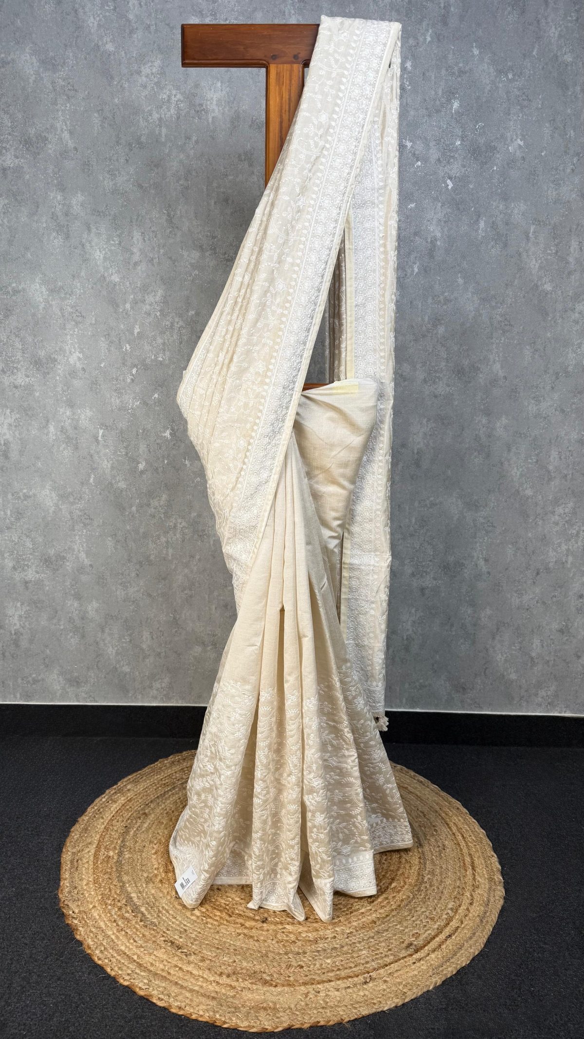 SEMI TUSSAR THREAD EMBROIDERY SAREE