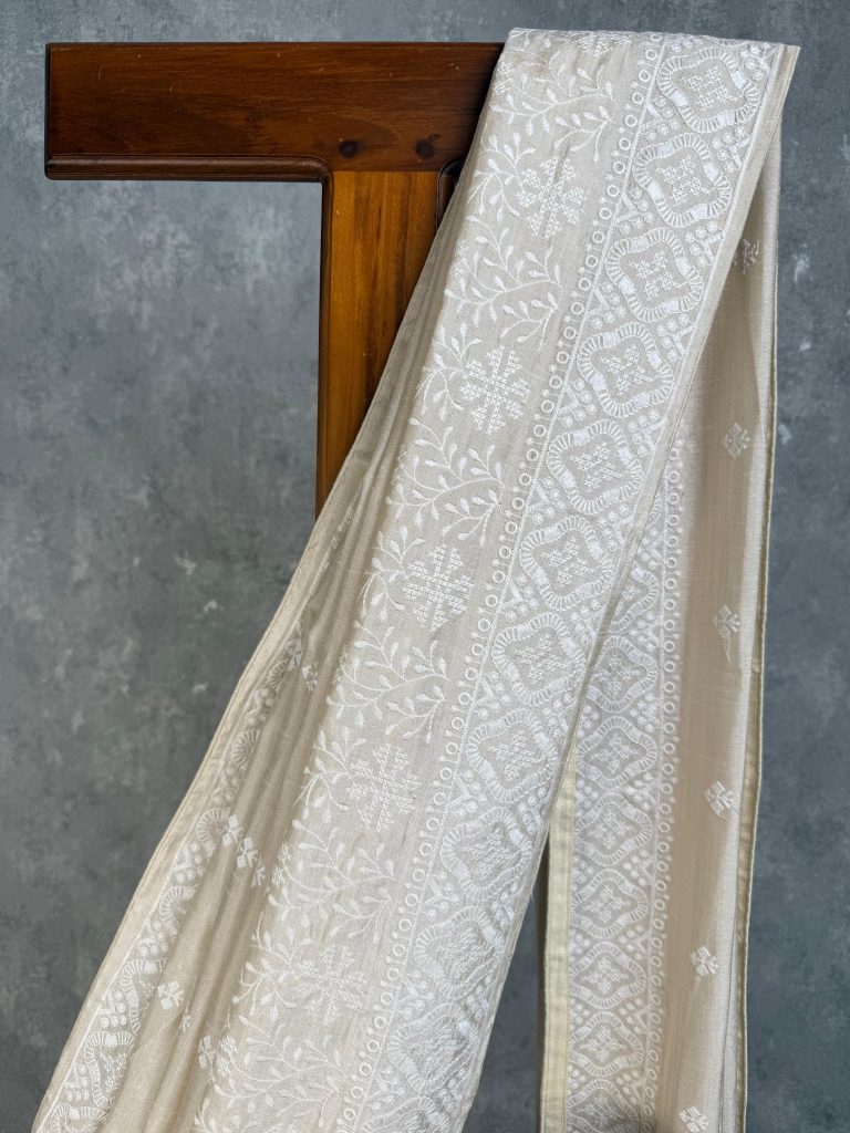SEMI TUSSAR THREAD EMBROIDERY SAREE - Image 2