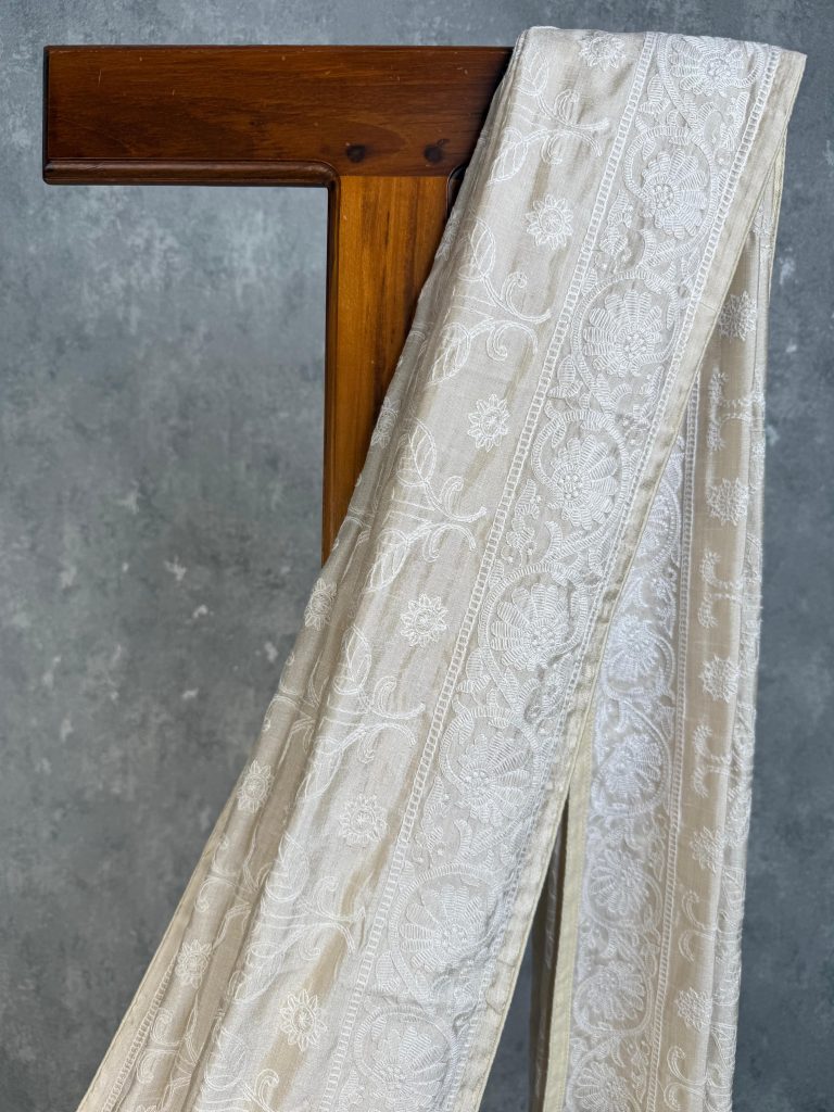 SEMI TUSSAR THREAD EMBROIDERY SAREE - Image 2