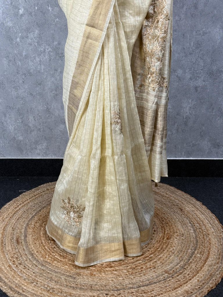 SILK LINEN EMBROIDERY SAREE - Image 3