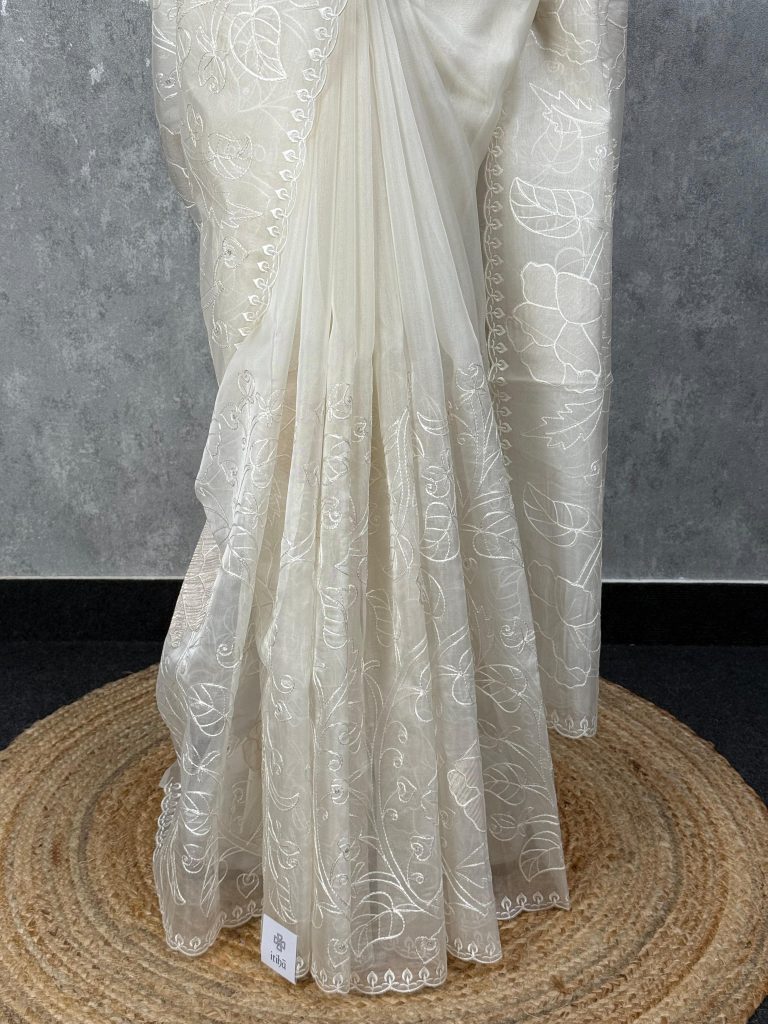 SILK ORGANZA TISSUE APPLIQUE EMBROIDERY SAREE - Image 3