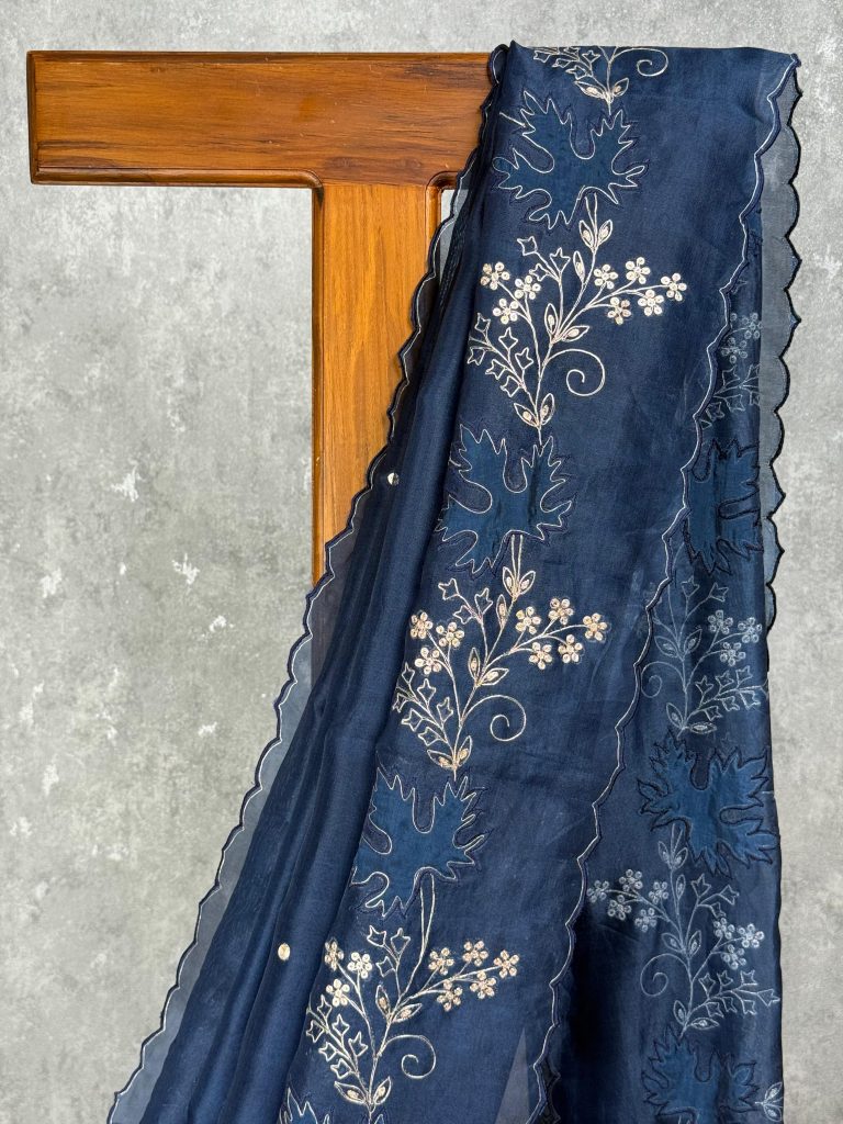 SILK ORGANZA APPLIQUE EMBROIDERY SAREE - Image 2