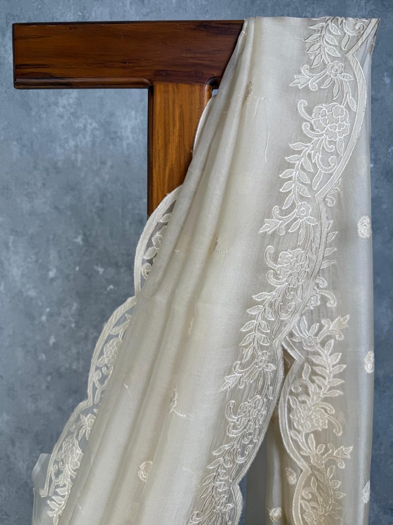 SILK ORGANZA EMBROIDERY SAREE - Image 2