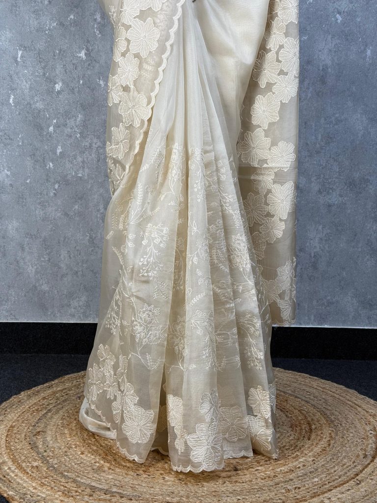 SILK ORGANZA APPLIQUE EMBROIDERY SAREE - Image 3