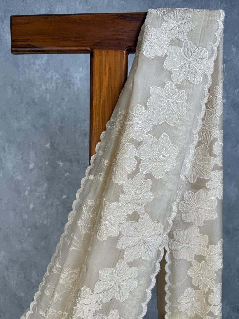SILK ORGANZA APPLIQUE EMBROIDERY SAREE - Image 2