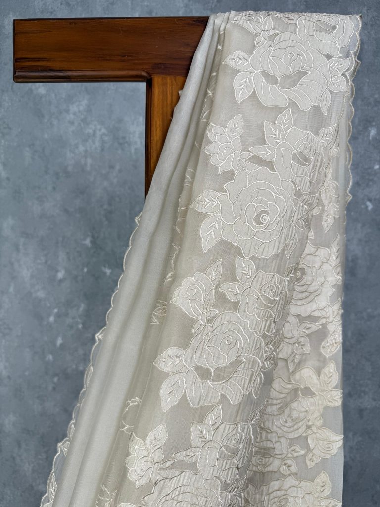 SILK ORGANZA APPLIQUE EMBROIDERY SAREE - Image 2