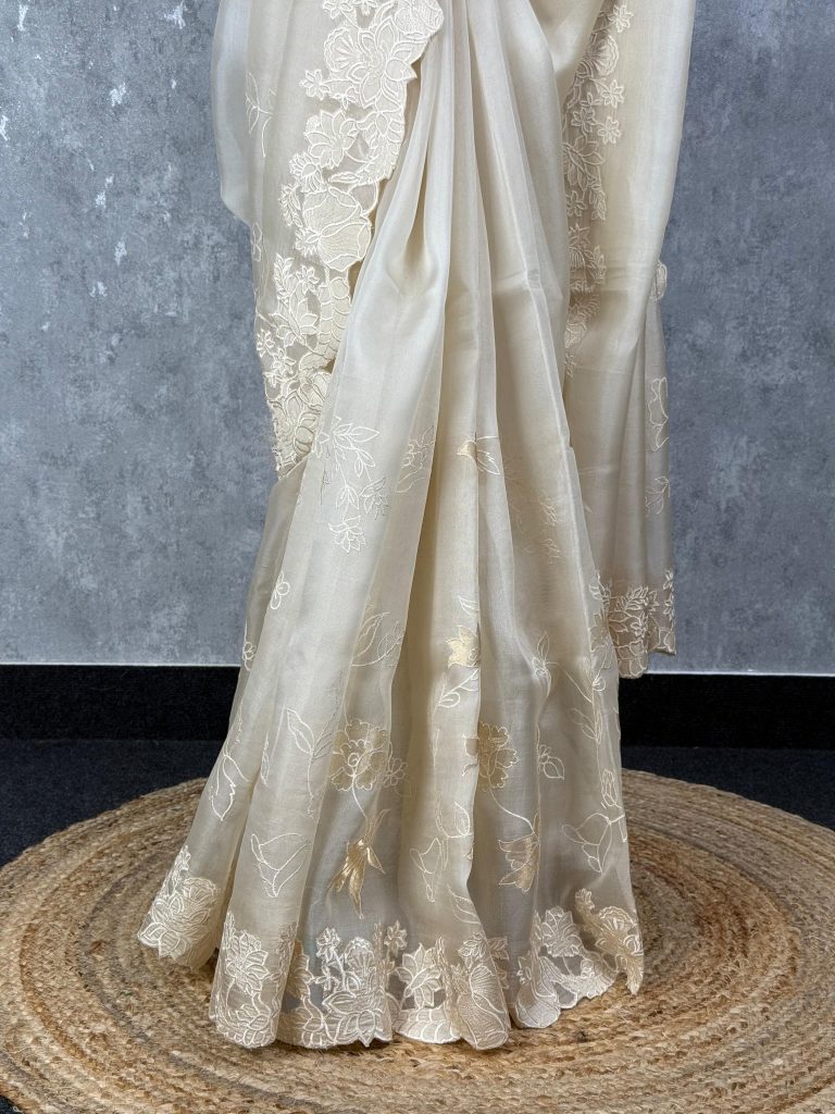 SILK ORGANZA TISSUE APPLIQUE EMBROIDERY SAREE - Image 3