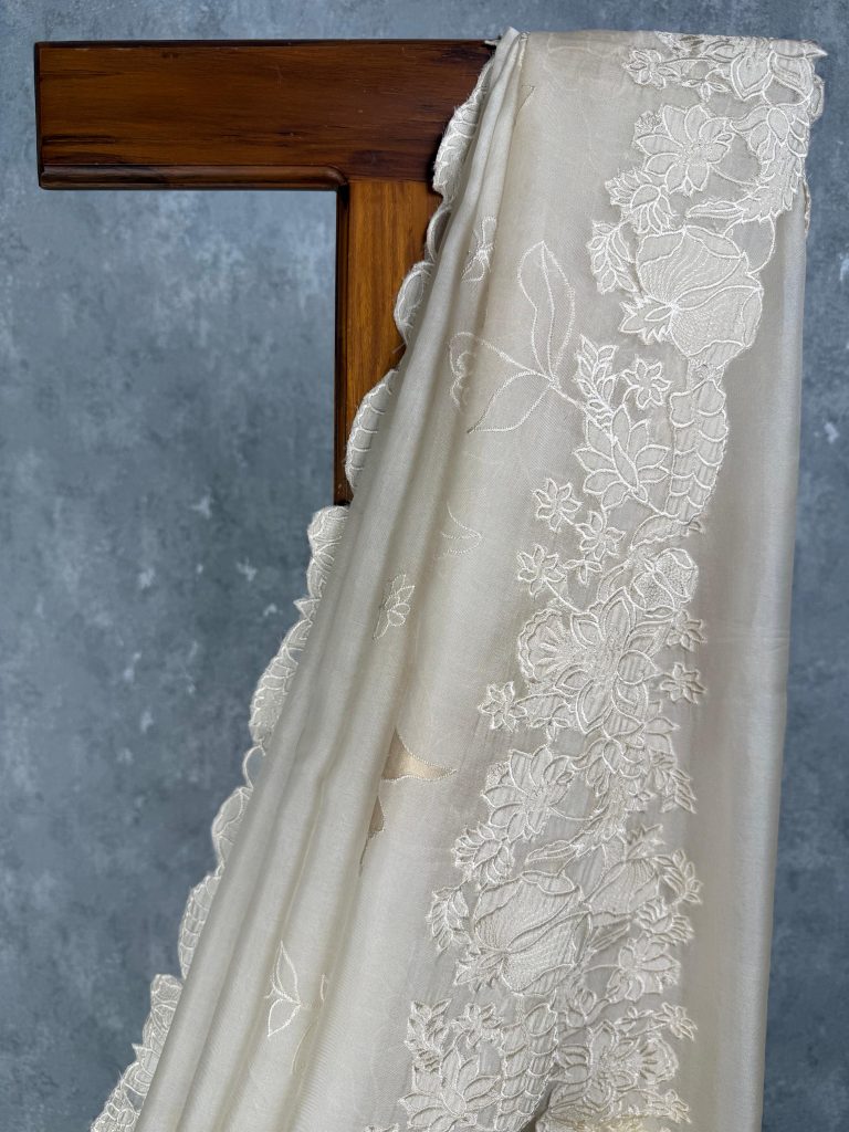 SILK ORGANZA APPLIQUE EMBROIDERY SAREE - Image 2