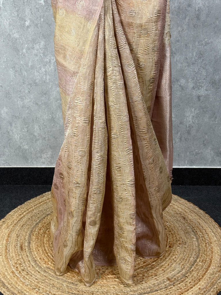 CRUSHED TISSUE ORGANZA BANARASI SAREE - Image 3