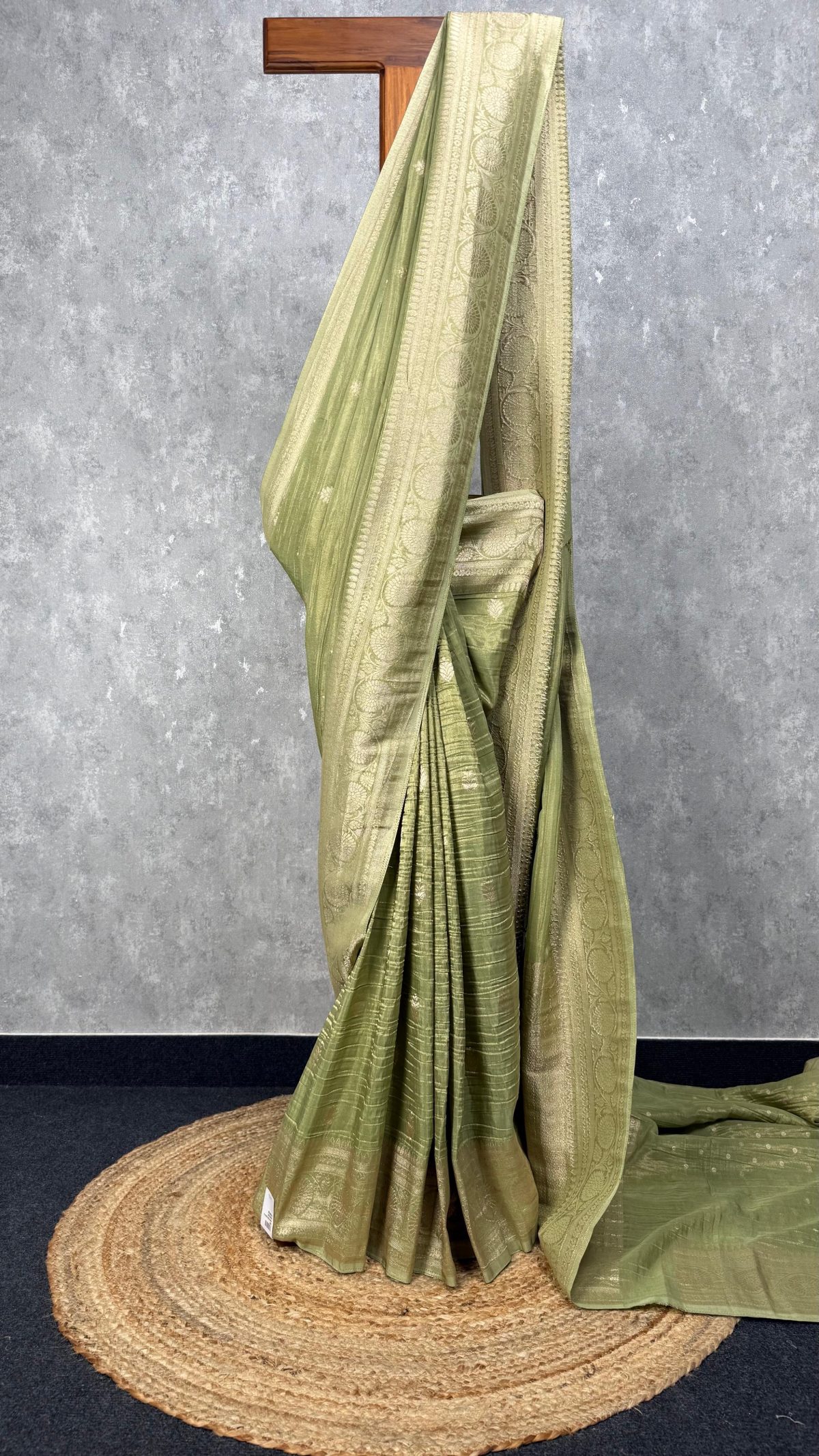 CRUSHED TISSUE GEORGETTE BNARASI SAREE