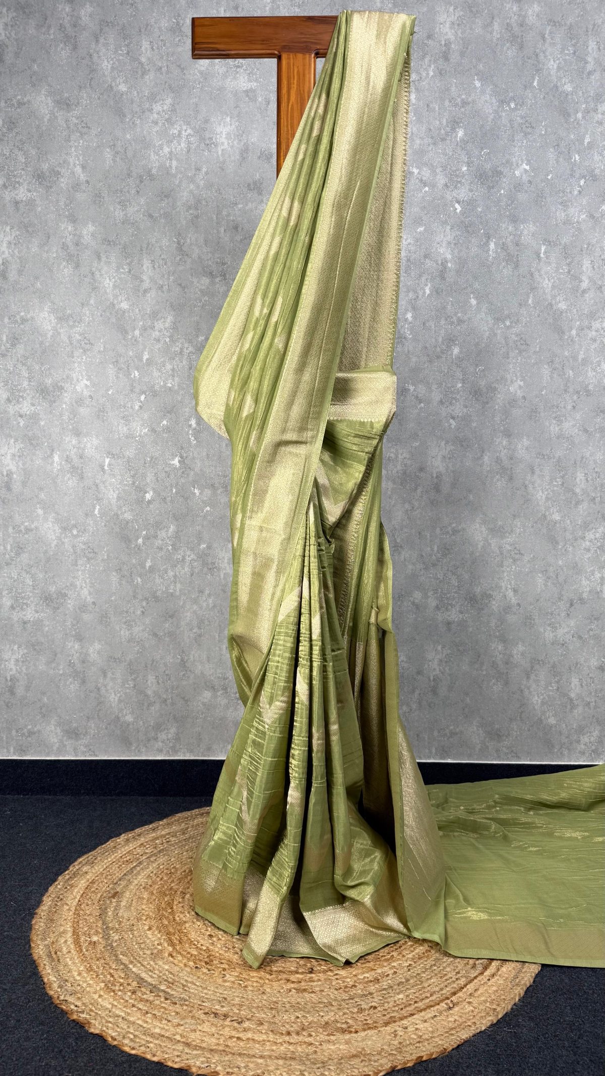 CRUSHED TISSUE GEORGETTE BANARASI SAREE