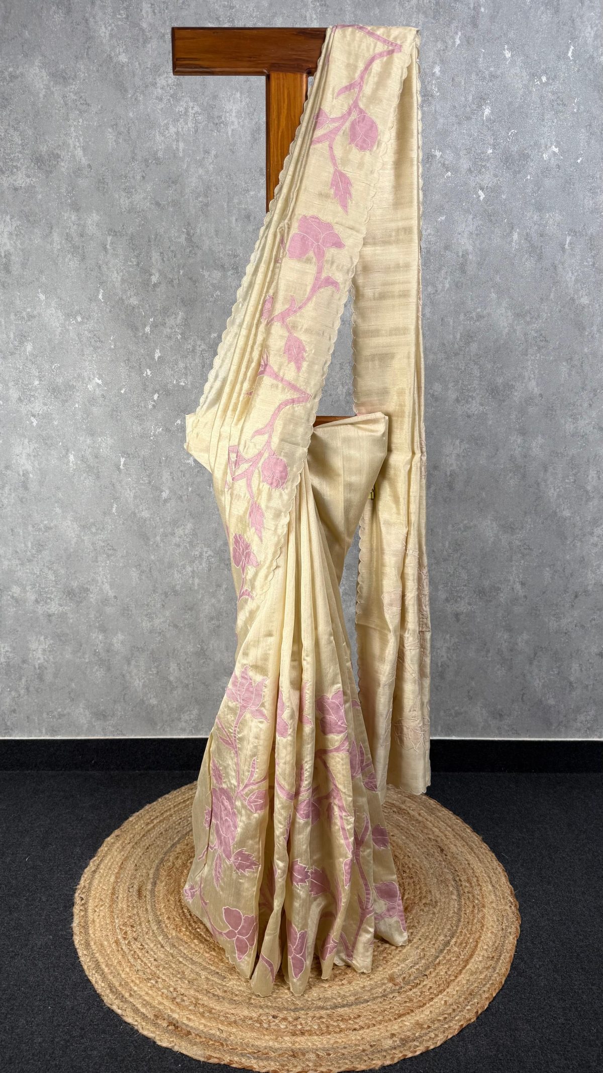 SEMI TUSSAR APPLIQUE EMBROIDERY SAREE
