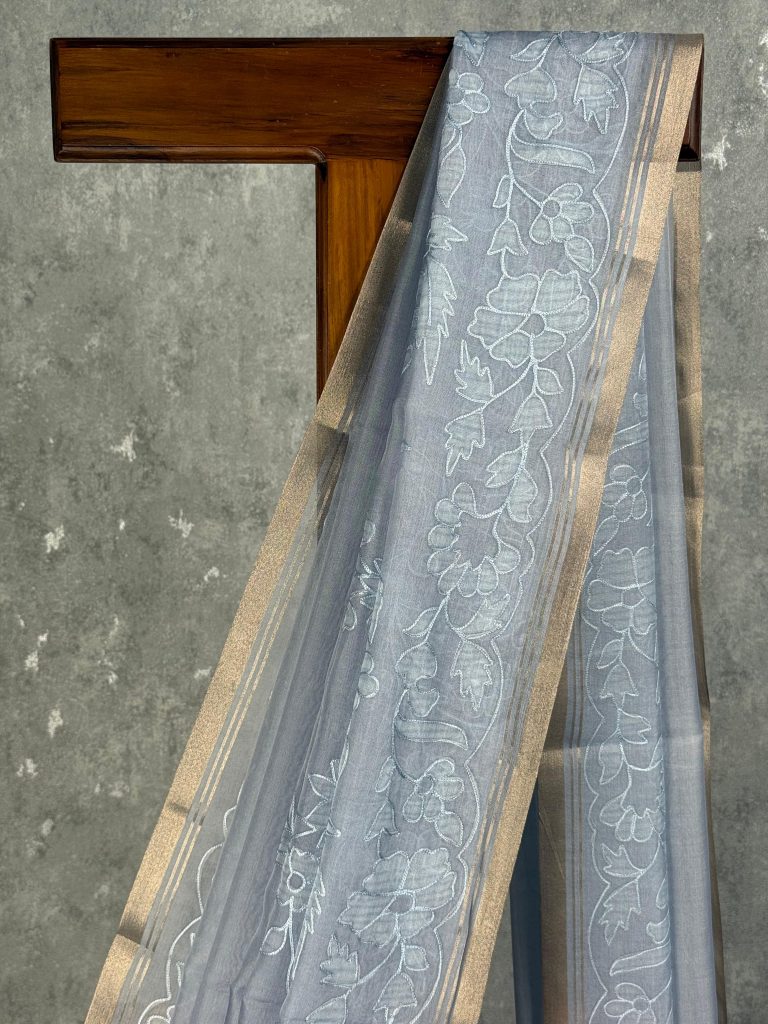 SEMI ORGANZA APPLIQUE EMBROIDERY SAREE - Image 2