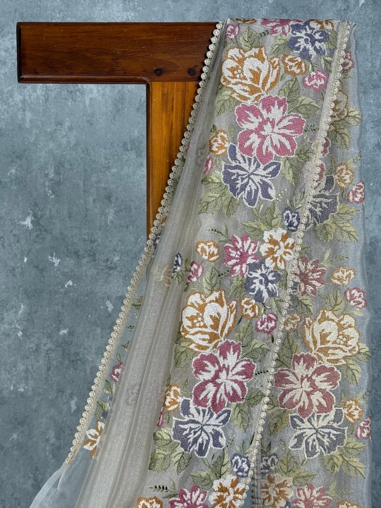 GLASS ORGANZA EMBROIDERY SAREE - Image 2