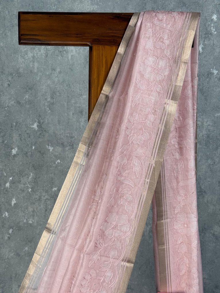 SEMI ORGANZA APPLIQUE EMBROIDERY SAREE - Image 2