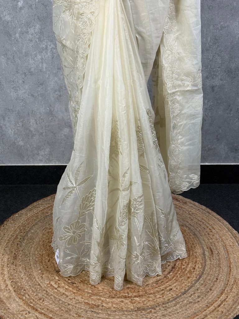 SEMI ORGANZA TISSUE APPLIQUE EMBROIDERY SAREE - Image 3