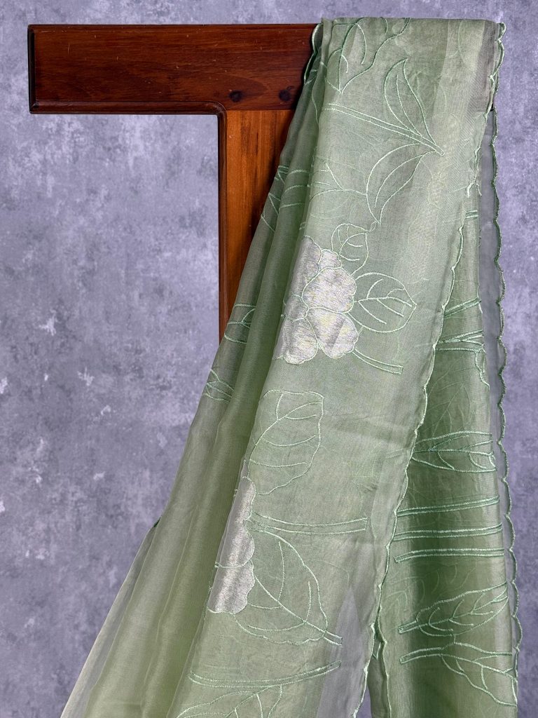 SILK ORGANZA TISSUE APPLIQUE EMBROIDERY SAREE - Image 2