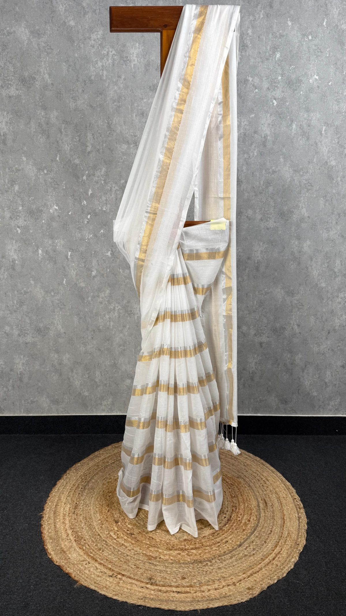 MUL COTTON ZARI STRIPES  HANDLOOM SAREE