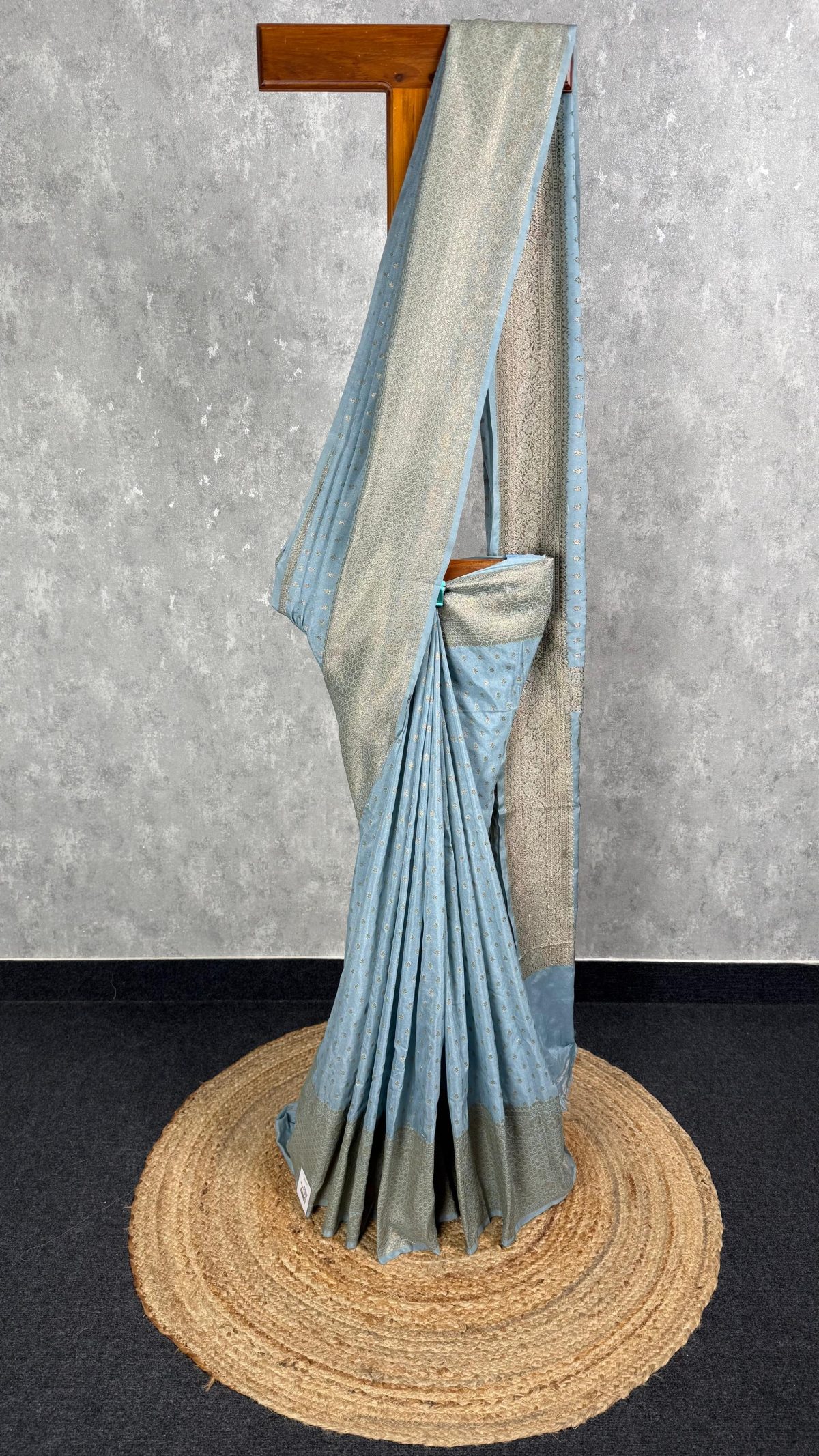 SEMI GEORGETTE ANTIQUE ZARI BANARASI SAREE