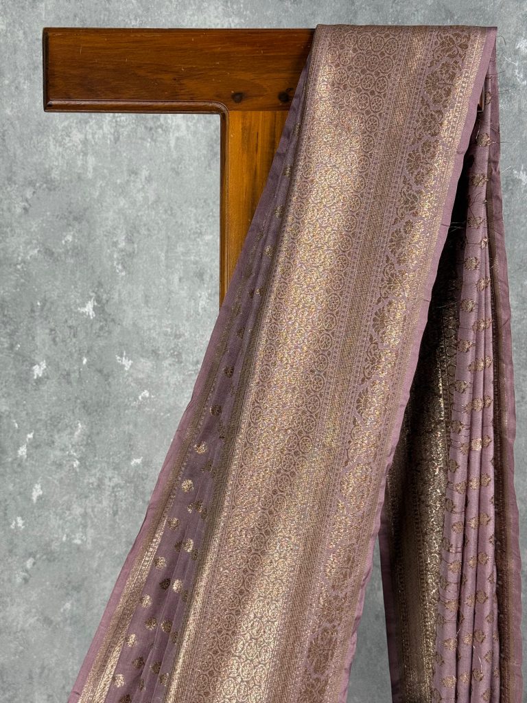 SEMI GEORGETTE ANTIQUE ZARI BANARASI SAREE - Image 2