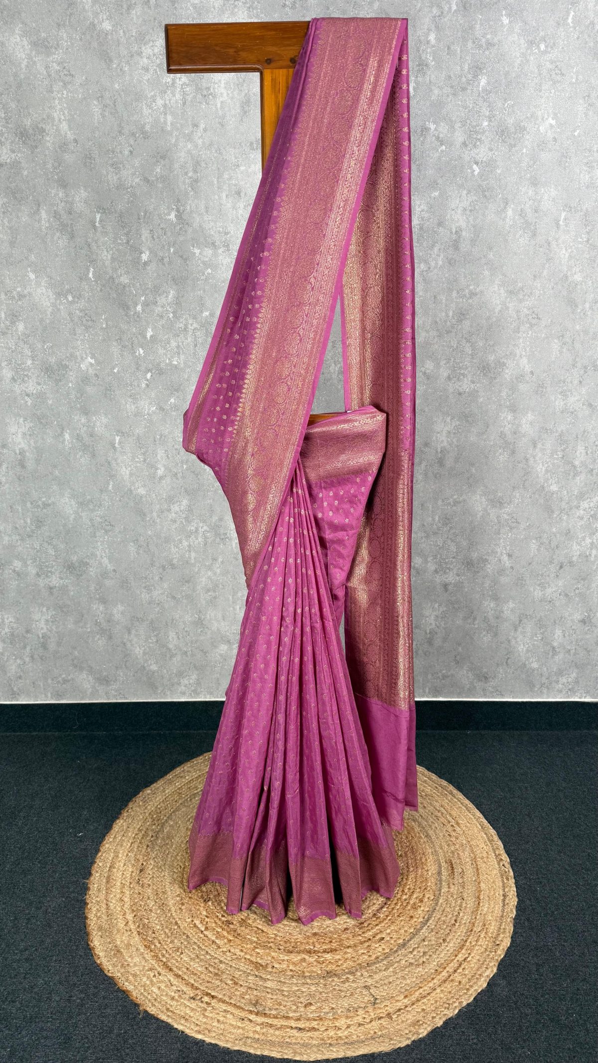 SEMI GEORGETTE ANTIQUE ZARI BANARASI SAREE