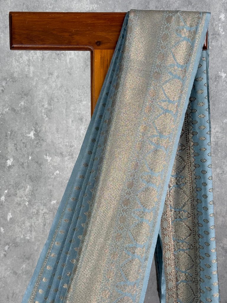 SEMI GEORGETTE ANTIQUE ZARI BANARASI SAREE - Image 2