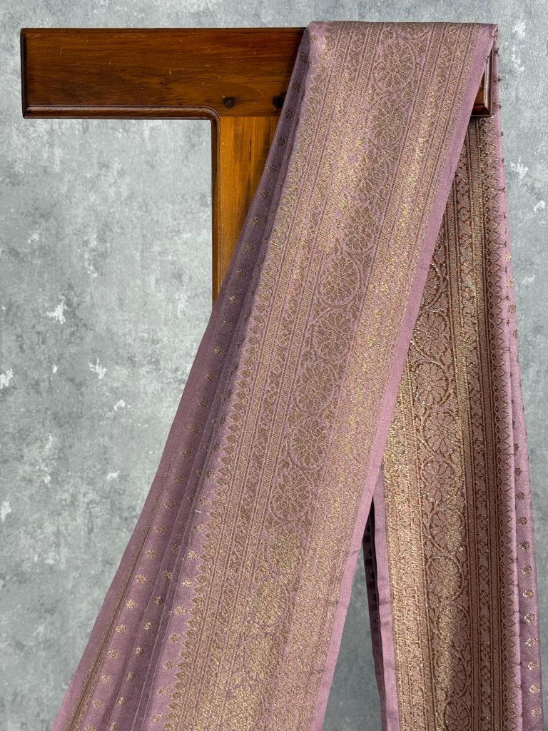 SEMI GEORGETTE ANTIQUE ZARI BANARASI SAREE - Image 2