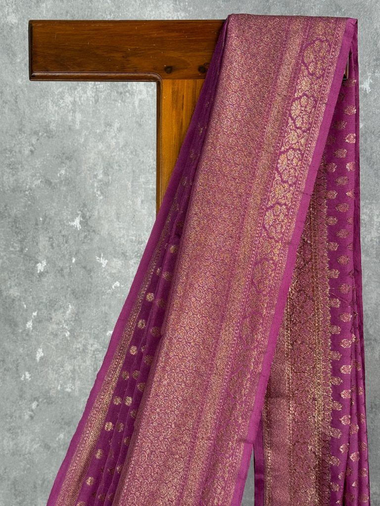 SEMI GEORGETTE ANTIQUE ZARI BANARASI SAREE - Image 2